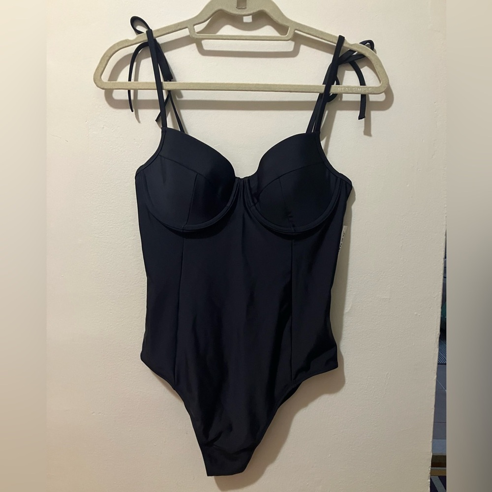 Old Navy Black Women's One-Piece Swimsuit - NWT Brand New Size M